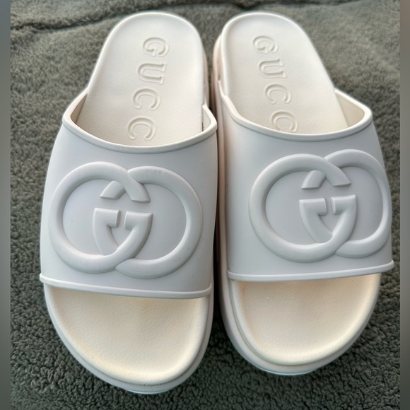 Gucci WOMEN'S SLIDE SANDAL WITH INTERLOCKING G, size 43 Gently worn! - Picture 8 of 9